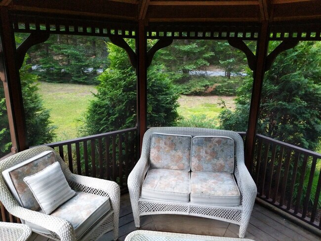 Building Photo - 66 Paquette Dr