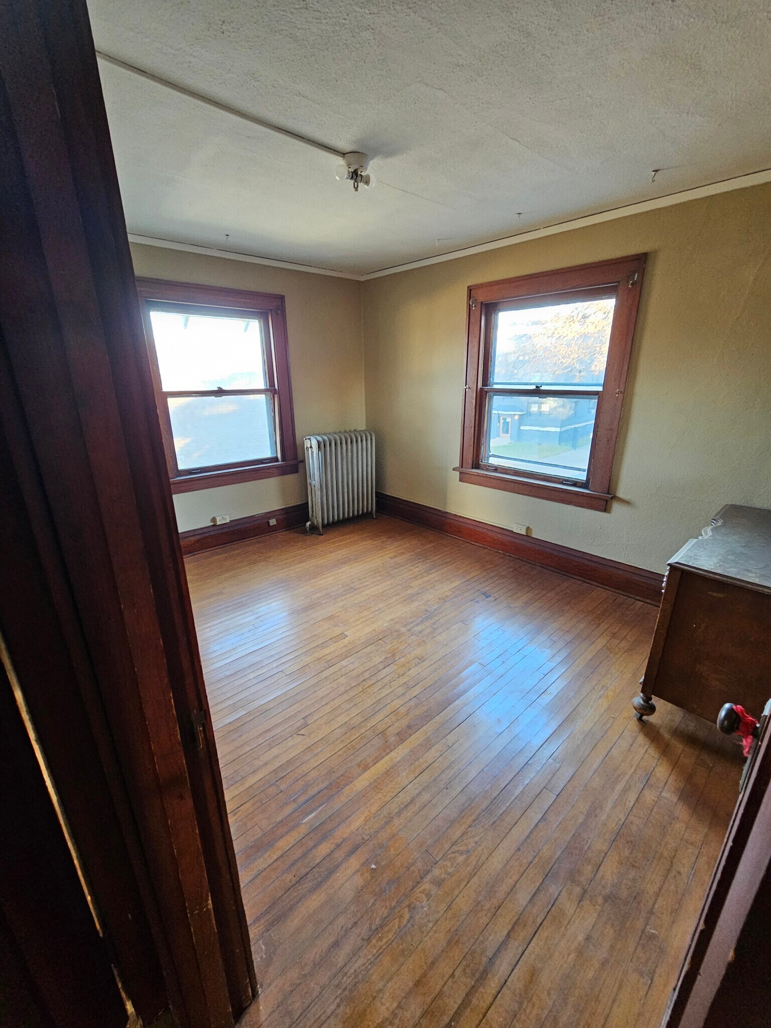 Building Photo - 1926 7th St