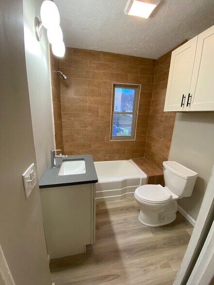 Building Photo - 114 N 38th St