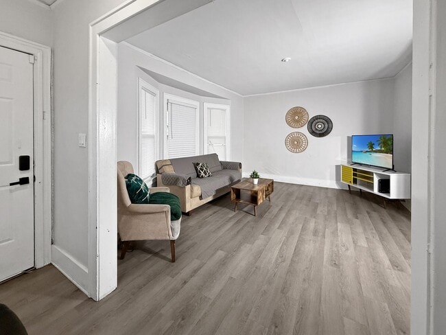 Building Photo - Calvert Duplex (The Shirley)