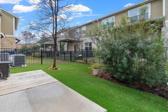 Building Photo - South Austin Condo for Rent