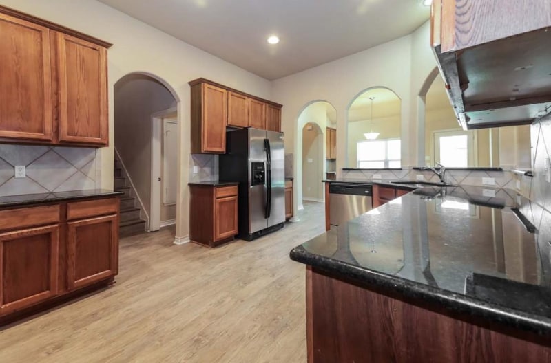 Building Photo - 9148 Clairemont Ln