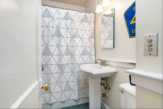 Building Photo - 88 Brush Hill Rd