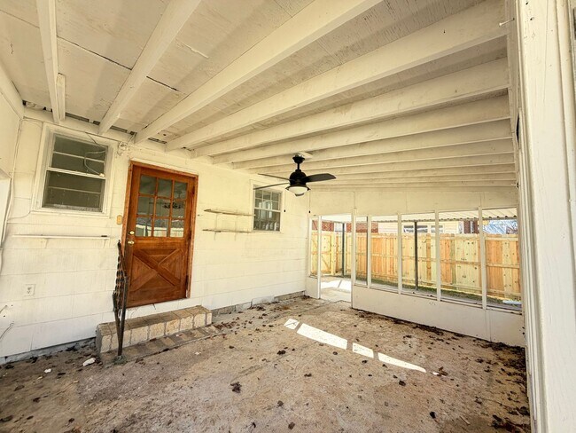 Building Photo - 3/1 House in Celanese $1,495