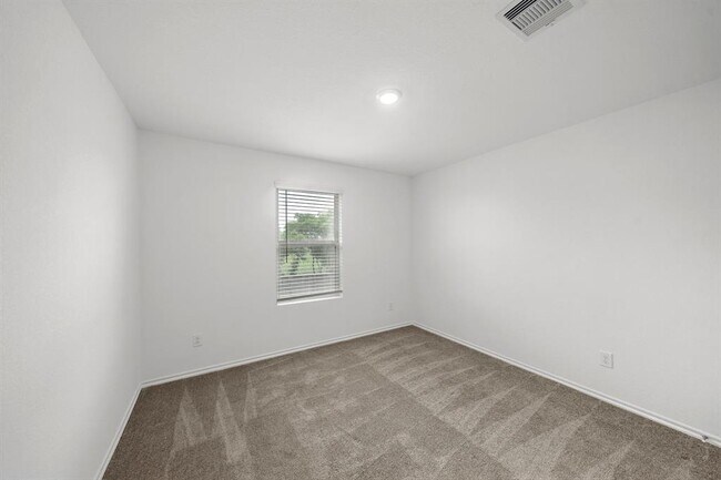 Building Photo - 32510 Orchard Haze Dr