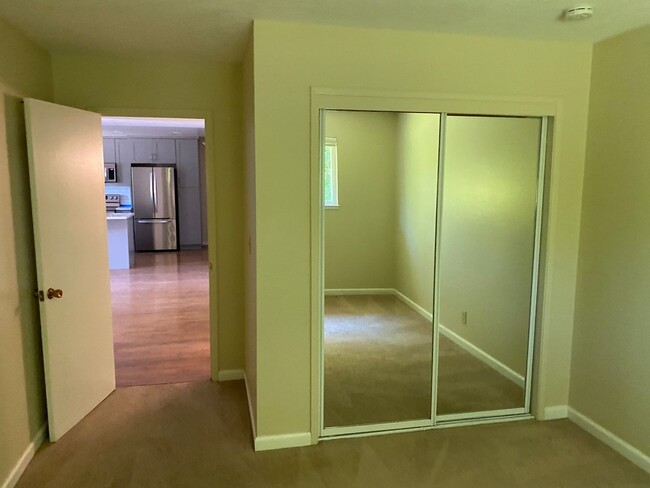 Building Photo - Quiet Sunnyvale Home