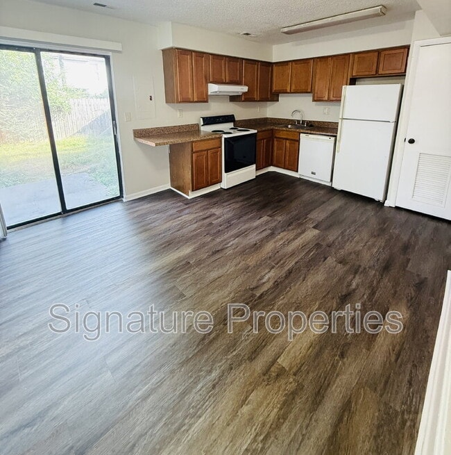 Building Photo - 1006 Coastaway Dr