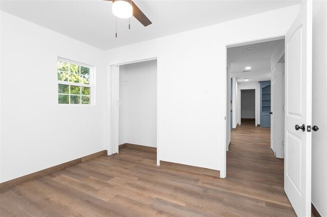 Building Photo - 26424 Leisure Ln