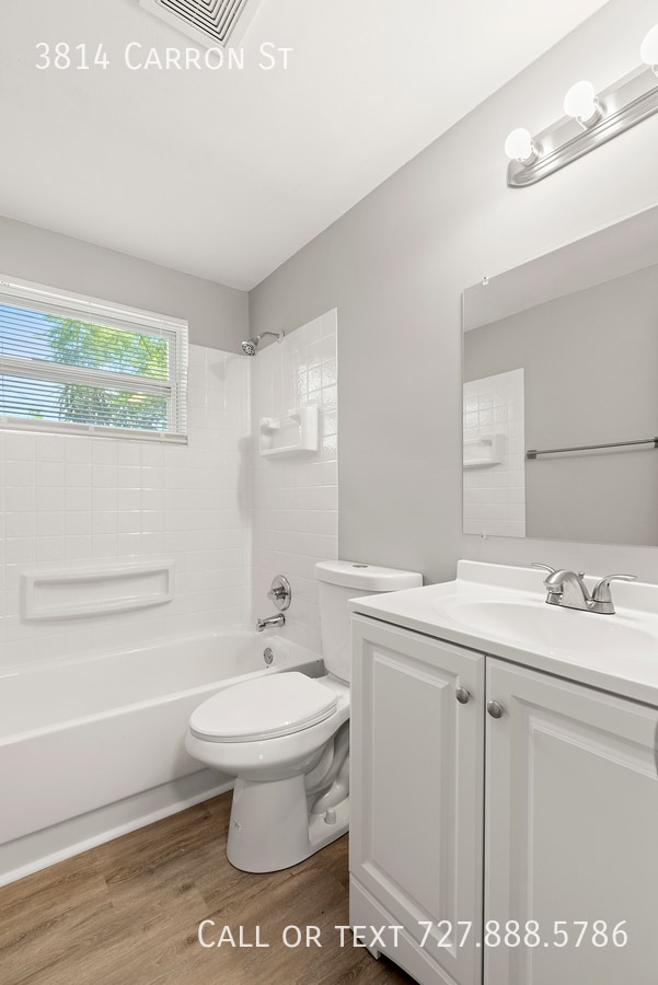 Building Photo - 3814 Carron St