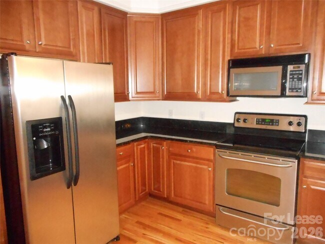 Building Photo - 2406 Madeline Meadow Dr