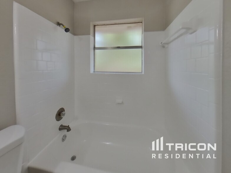 Building Photo - 7434 Tetela Dr