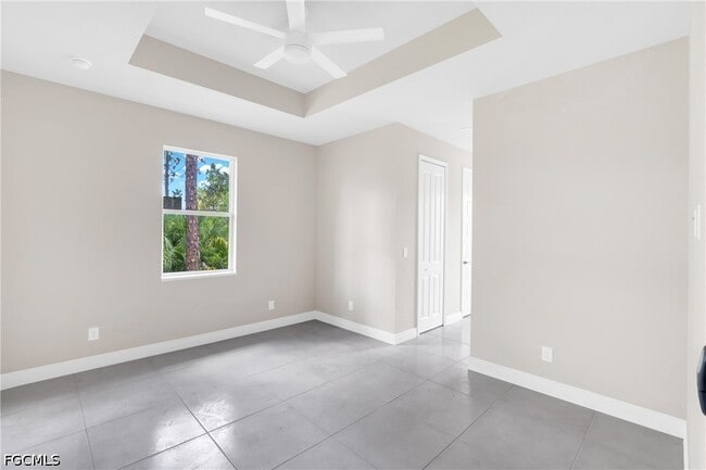 Building Photo - 208 Clover Ave