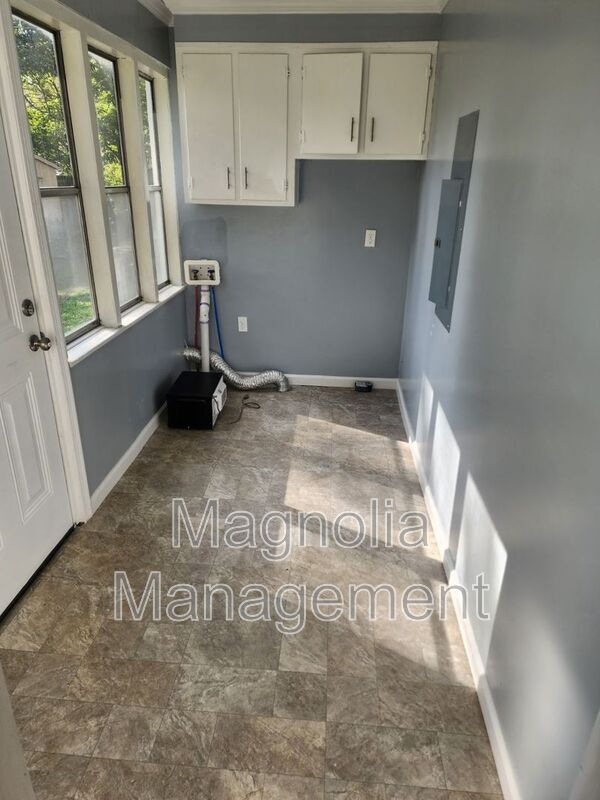 Building Photo - 2072 NC-39