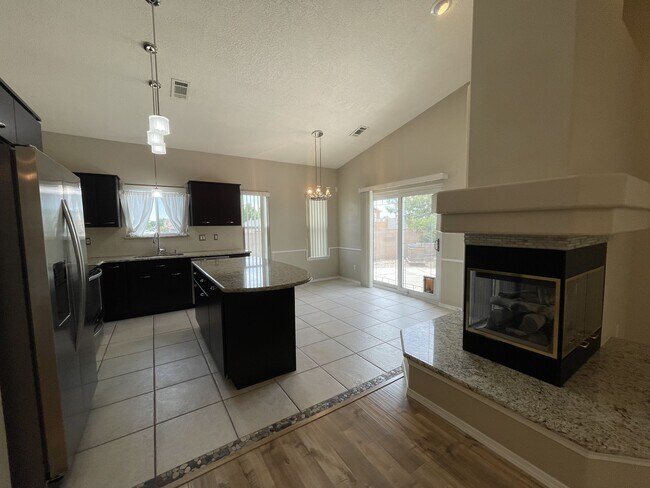 Building Photo - 8601 Coppell Ct NE