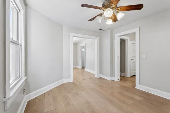 Building Photo - 710 W 31st St