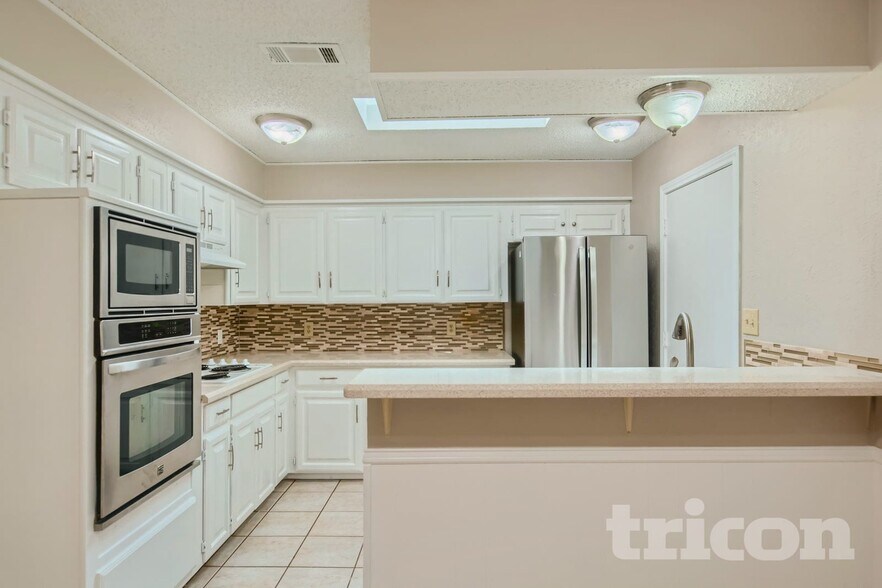 Building Photo - 4707 Vineyard Trail