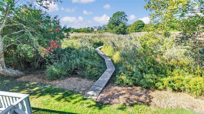 Building Photo - 19 Rogers Ln