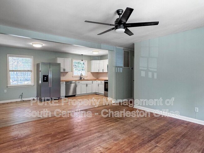 Building Photo - 2640 Orchid Ave