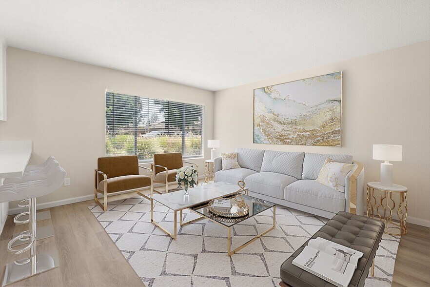 Primary Photo - Highland Parc South - Near UCR