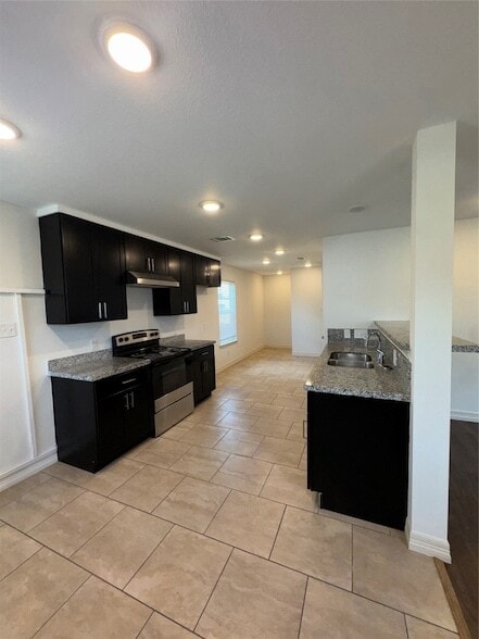 Building Photo - 138 Egret Canal S