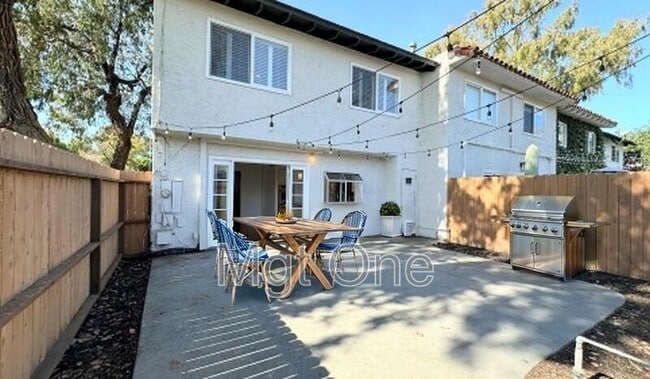 Building Photo - 2620 Vista Del Oro