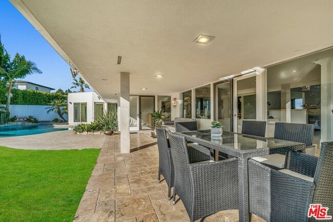 Building Photo - 2177 Summitridge Dr