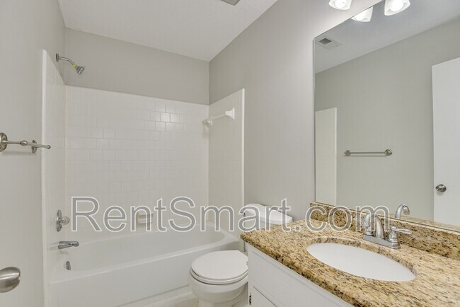 Building Photo - 493 Fairfield Way