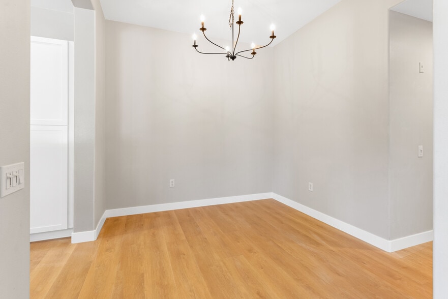 Building Photo - 14 Celano Ct