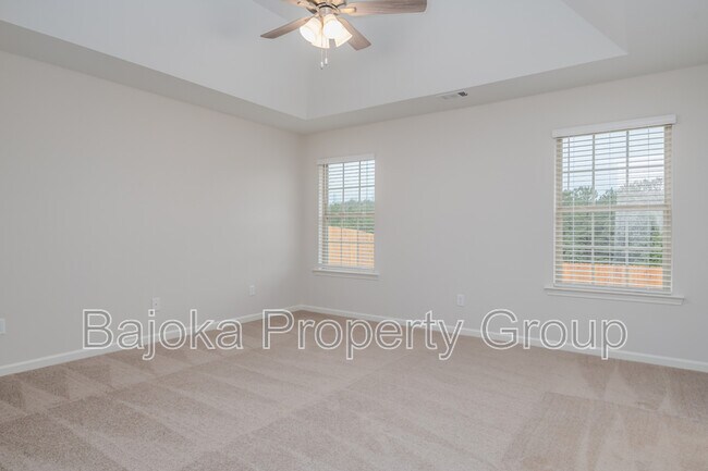 Building Photo - 709 Park Ln