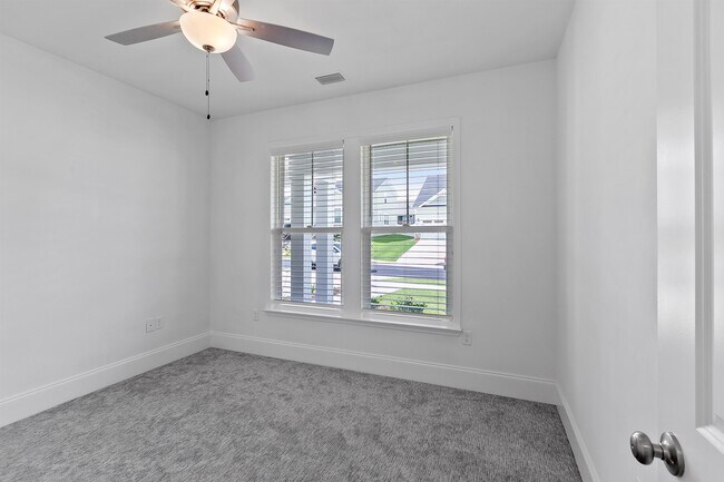 Building Photo - 2505 Mount Vernon Ln