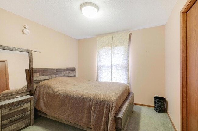 Building Photo - 11333 Welcome Ave N