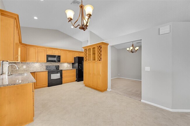 Building Photo - 4745 NW 99th Ln