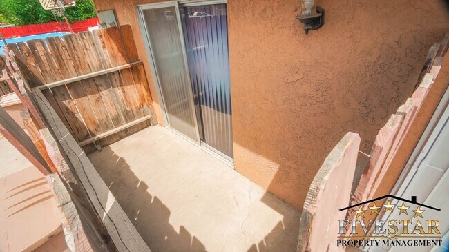 Building Photo - Apartment for Rent on 3017 "Q" Street Apt B