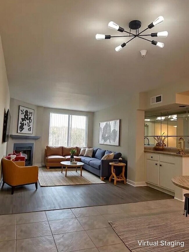 Building Photo - 1 Bedroom, 1 Bathroom North Hollywood Condominium for Lease!