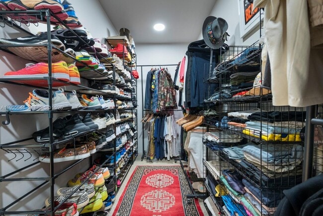 Building Photo - 311 NE 117th St