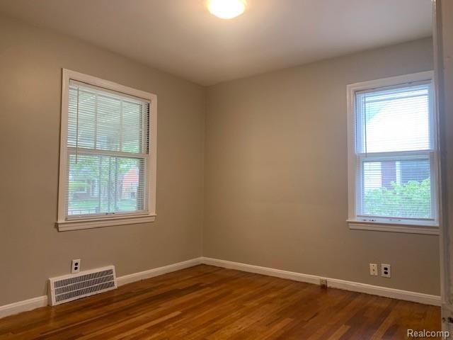 Building Photo - 557 N Harvey St