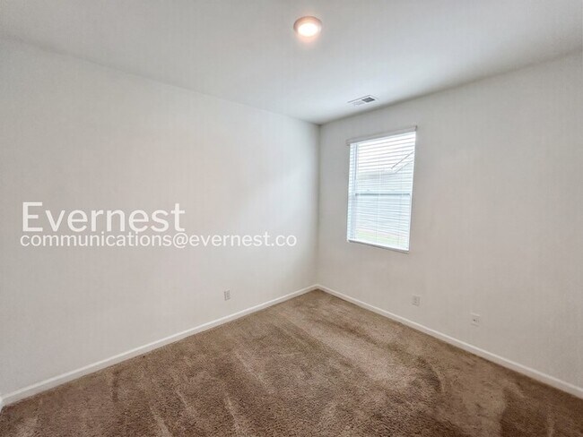 Building Photo - 3-Bed/ 2-Bath Home in Antioch/Available Now!