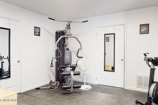 Building Photo - 661 Harrison Ferry Rd