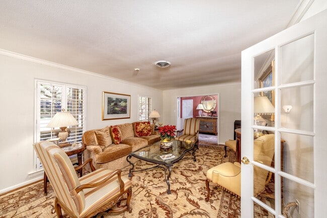 Building Photo - 11407 S Chestwood Dr