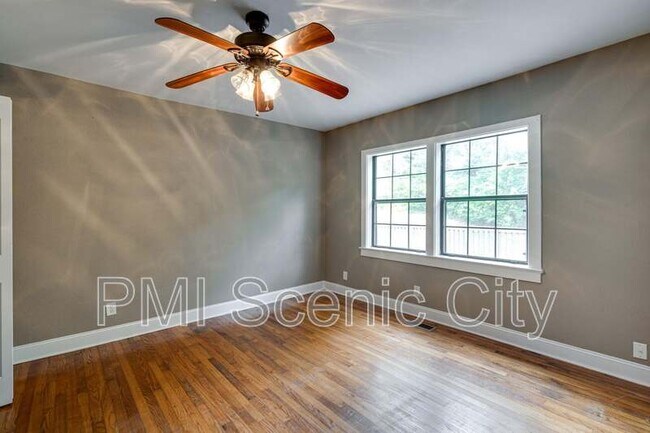 Building Photo - 4717 Beverly Kay Dr