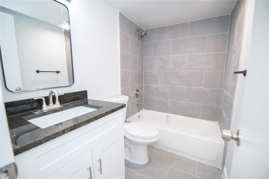 Building Photo - 8704 NW 35th St