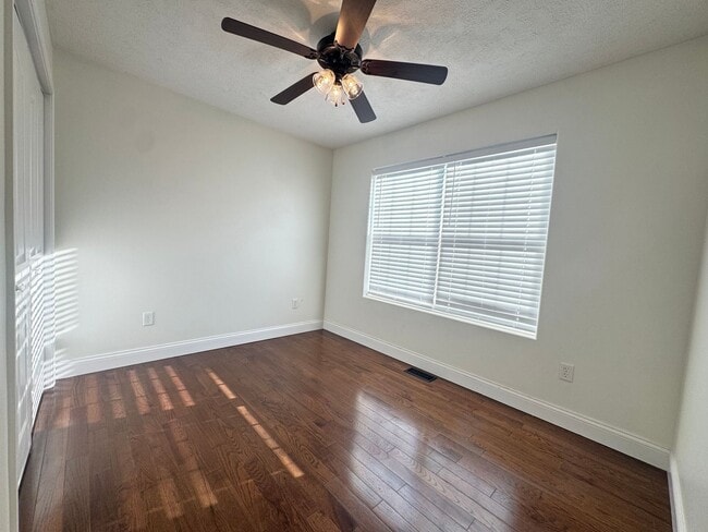 Building Photo - WELCOME HOME!