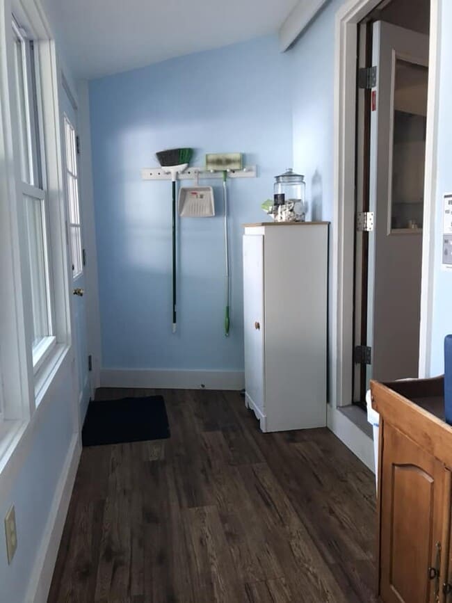 mudroom - 11 Hoffman St