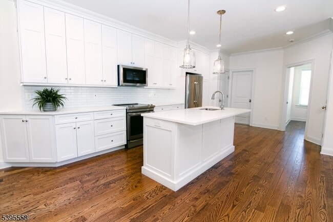 Building Photo - 29 Euclid Ave