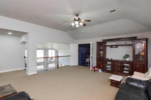 Building Photo - 9750 Candlewood Dr