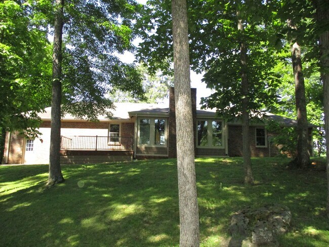 Building Photo - 3 Bedroom 2 Bath Home For Rent Across From...