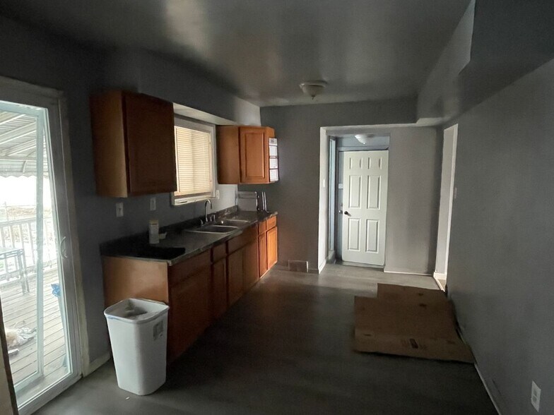 Building Photo - 4552 7th St