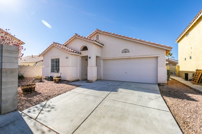 Building Photo - This charming single-story home