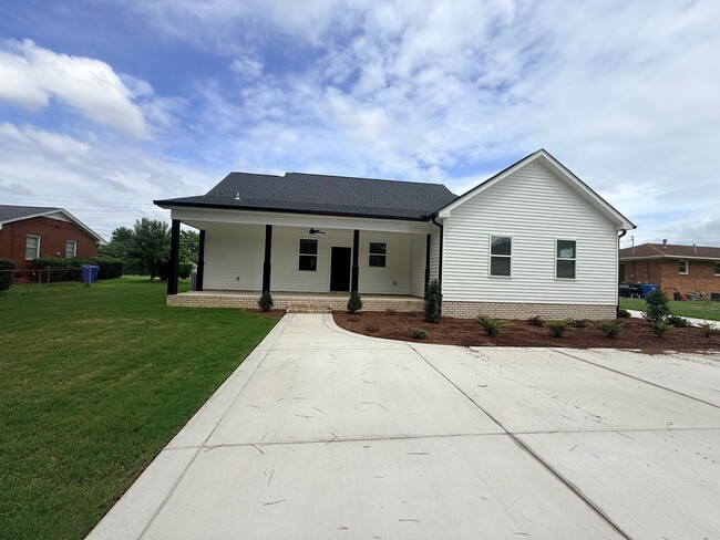 Building Photo - 2212 M.L.K. Jr Pkwy
