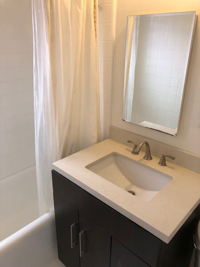 Building Photo - 2127 20th St